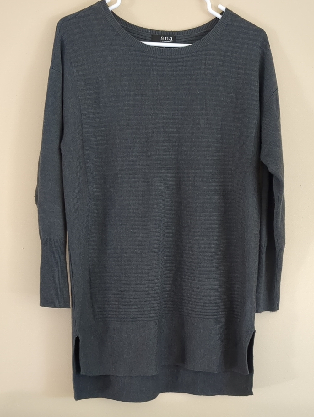 Medium A.N.A A New Approach Gray Tunic Length Sweater Long Sleeves